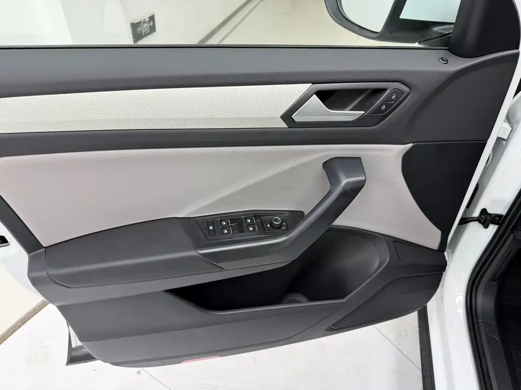 Volkswagen T-Roc 2026 — фото 15