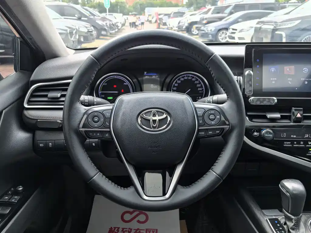 Toyota Camry 2021 — фото 21