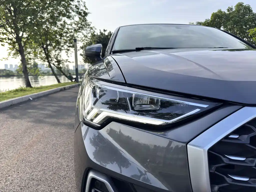 Audi Q3 Sportback 2021 — фото 19