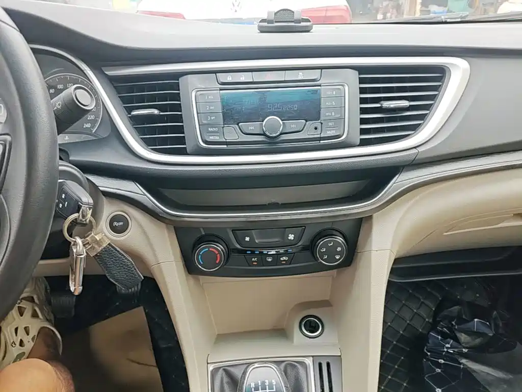 Buick Excelle GT 2016 — фото 13