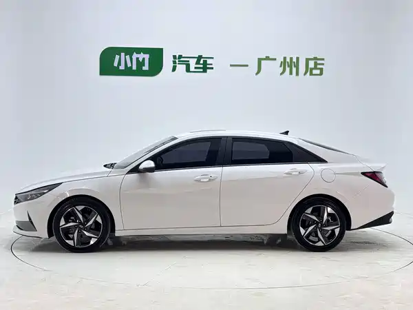 Hyundai Elantra 2022