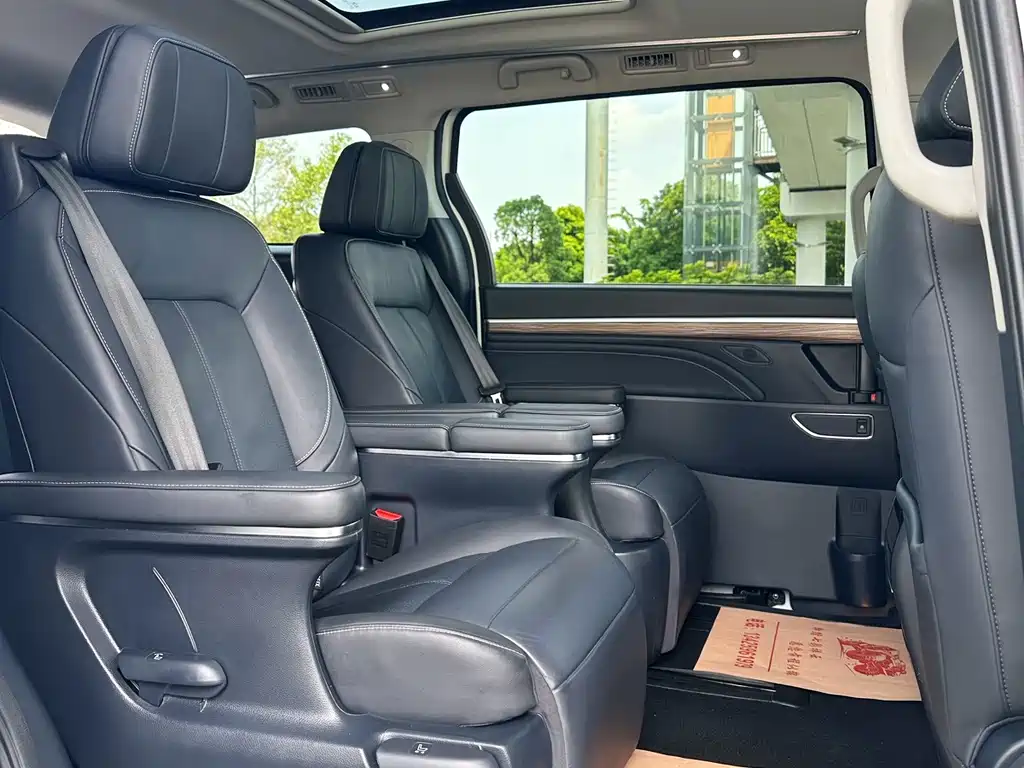 GAC Trumpchi M8 2022 — фото 18