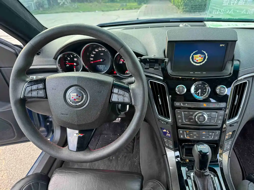 Cadillac CTS 2010 — фото 13