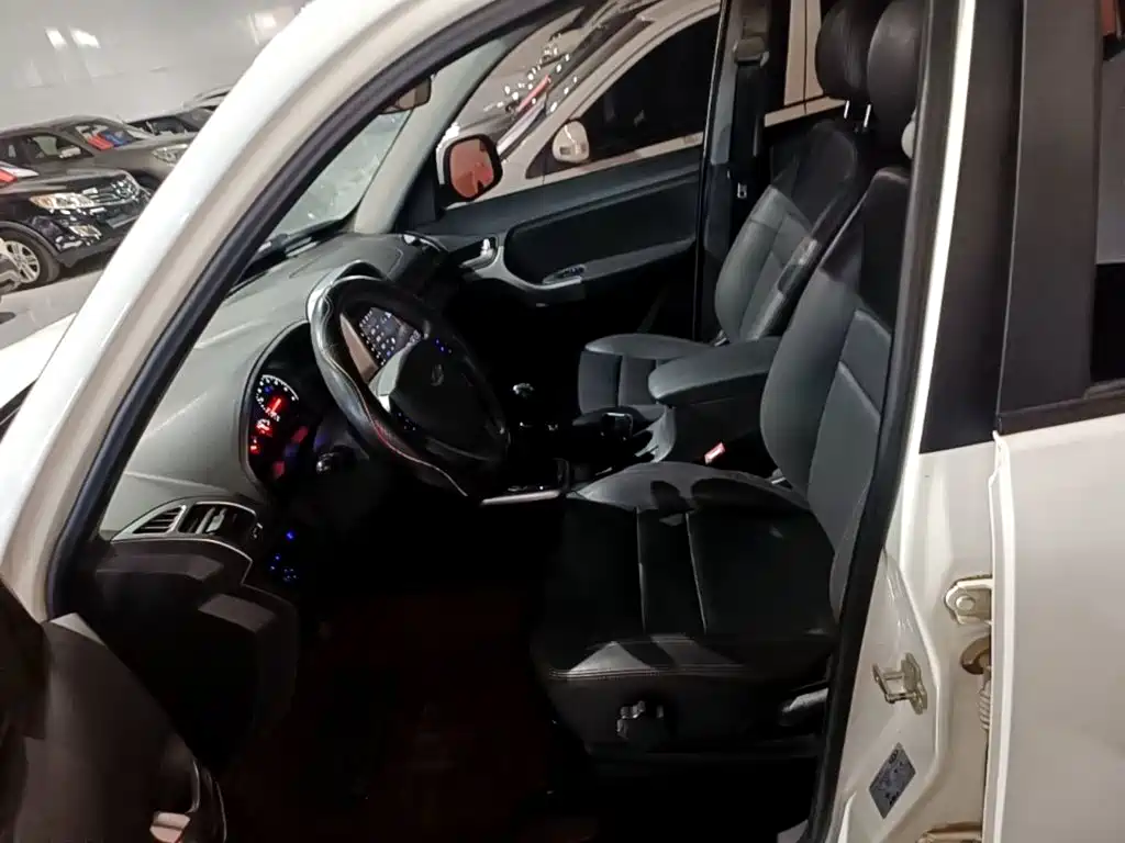 Chery Tiggo 3 2015 — фото 15