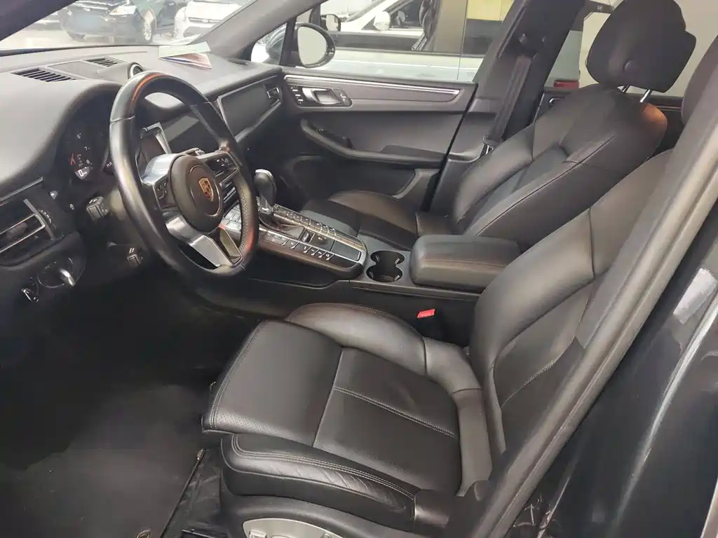 Porsche Macan 2021 — фото 12