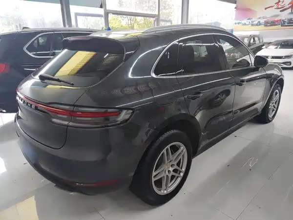 Porsche Macan 2021