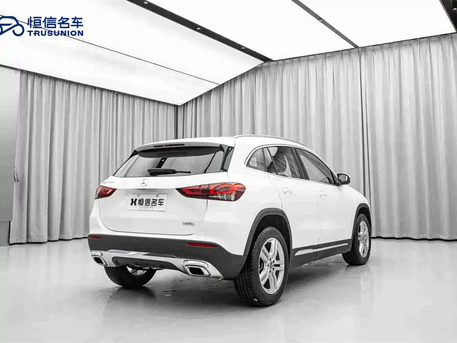 Mercedes-Benz GLA 2023