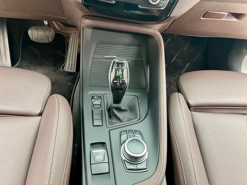BMW X1 2021 — фото 12
