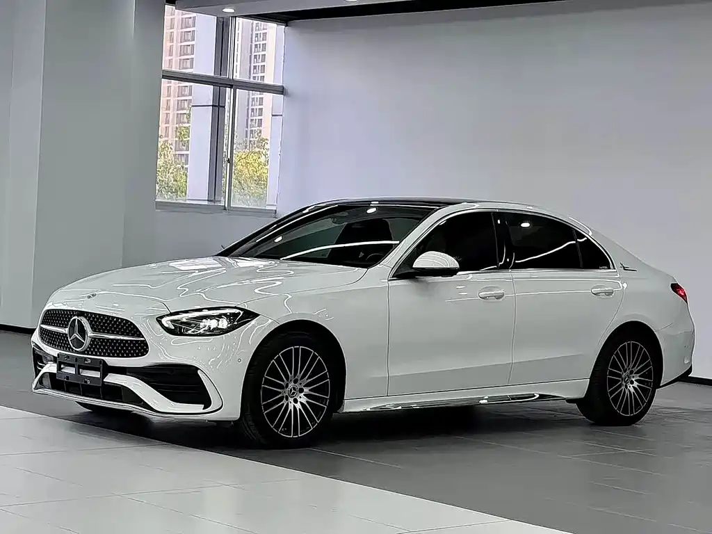 Mercedes-Benz C-Class 2024 — фото 2