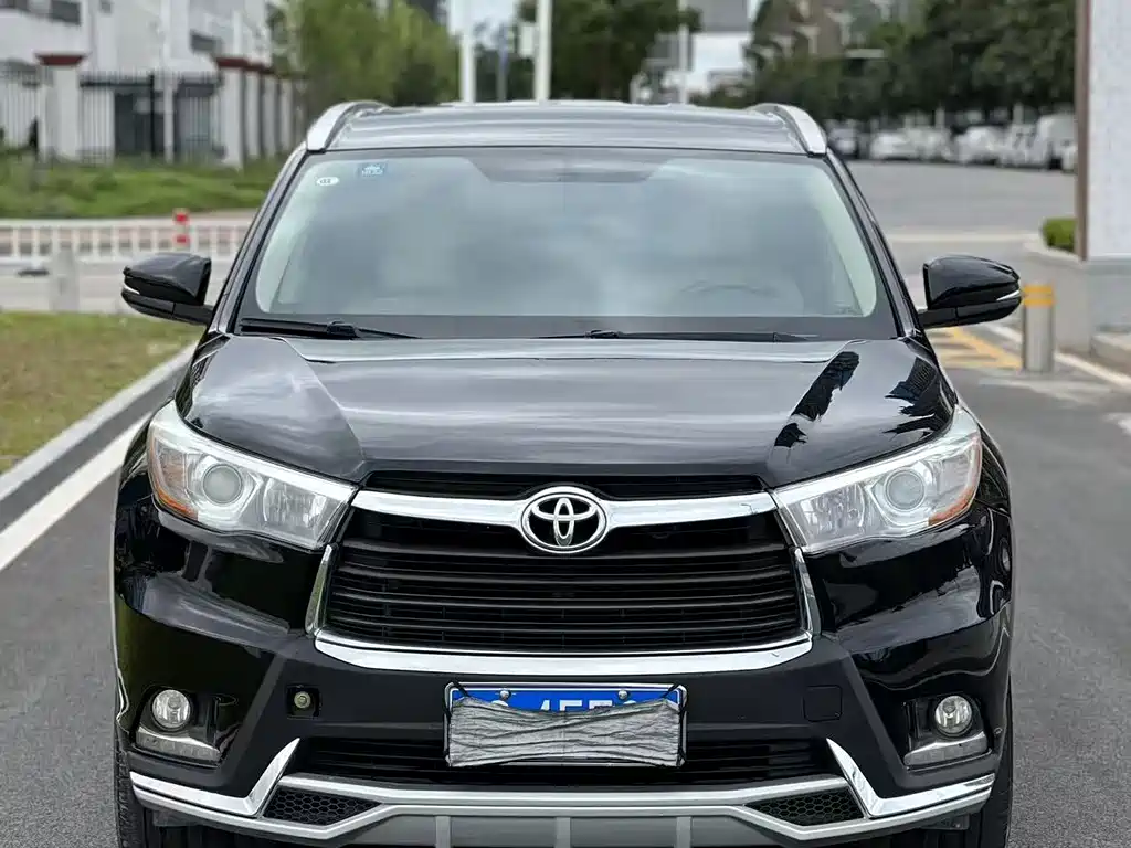 Toyota Highlander 2018 — фото 3