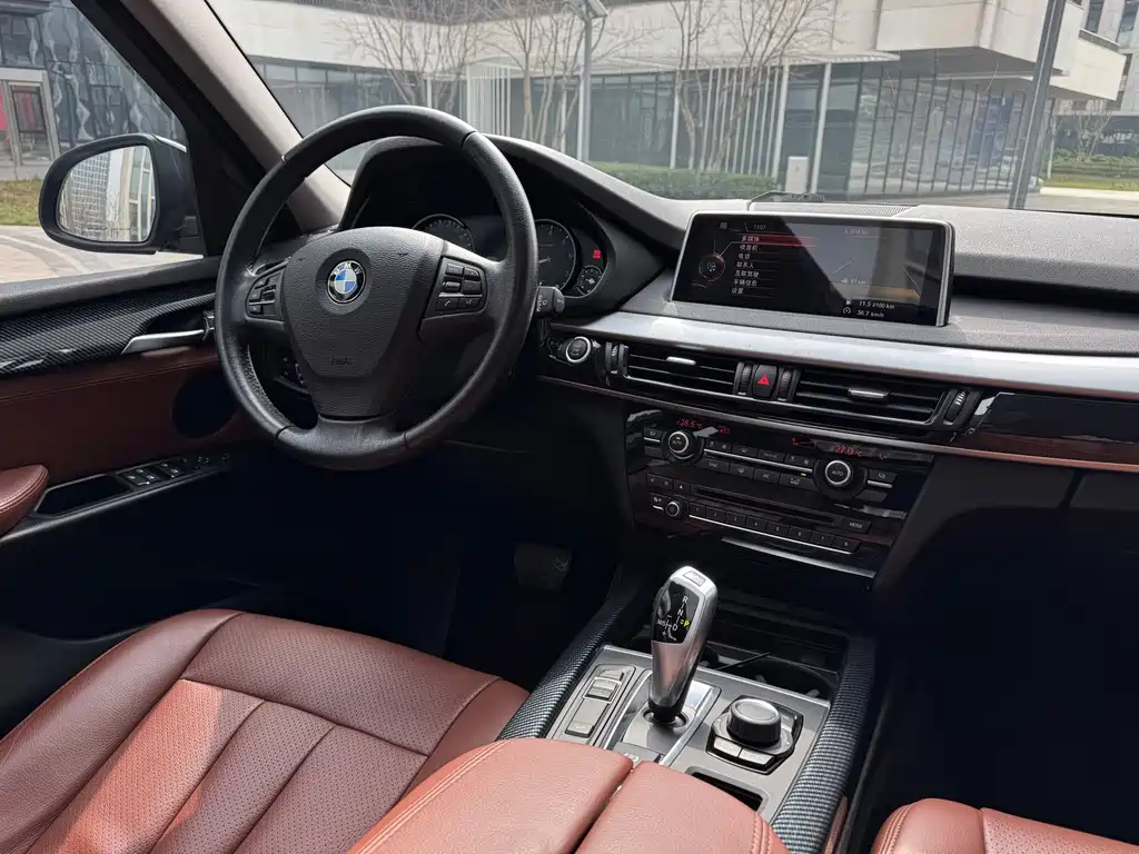 BMW X5 2018 — фото 18