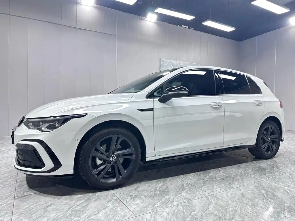Volkswagen Golf 2021