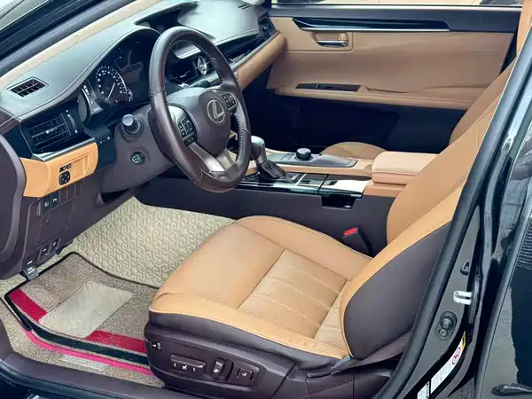Lexus ES 2017