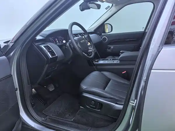 Land Rover Discovery 2020