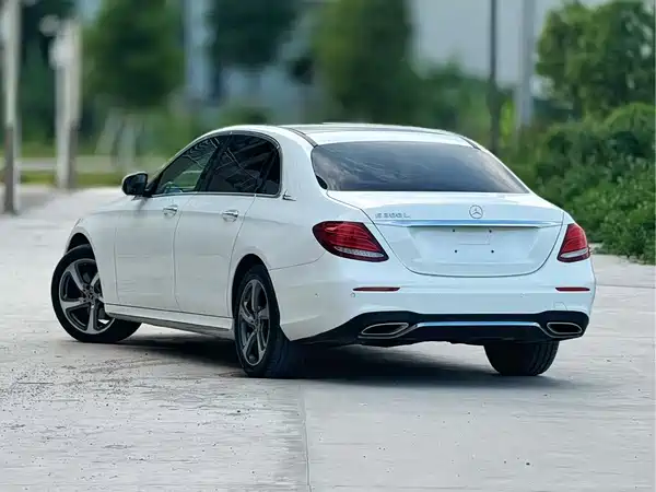 Mercedes-Benz E-Class 2017