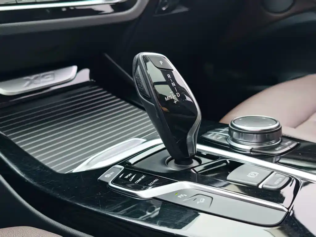 BMW X3 2018 — фото 13