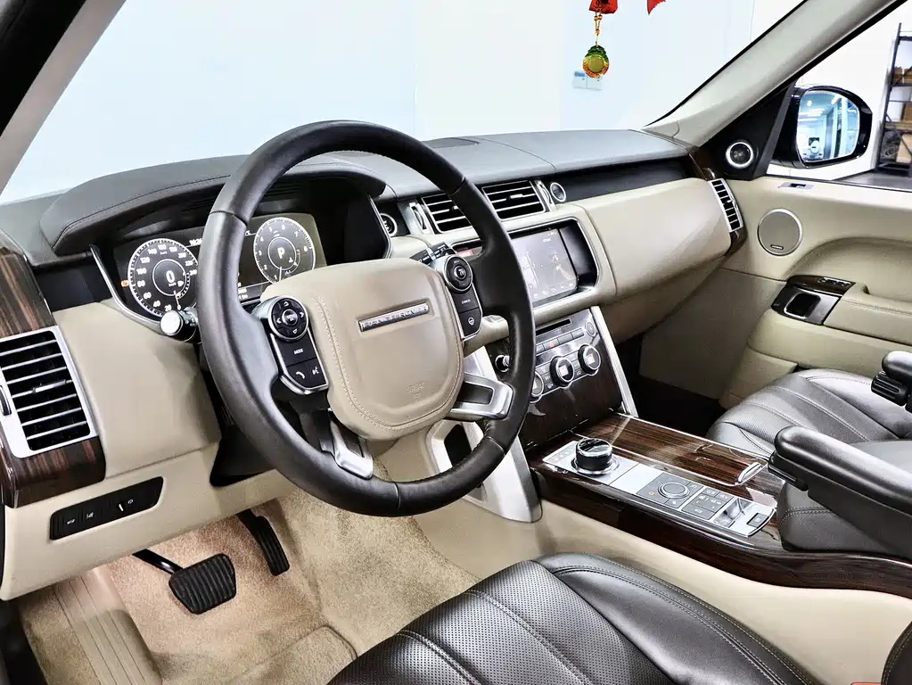 Land Rover Range Rover 2018 — фото 11