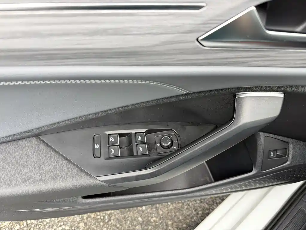 Volkswagen Sagitar 2023