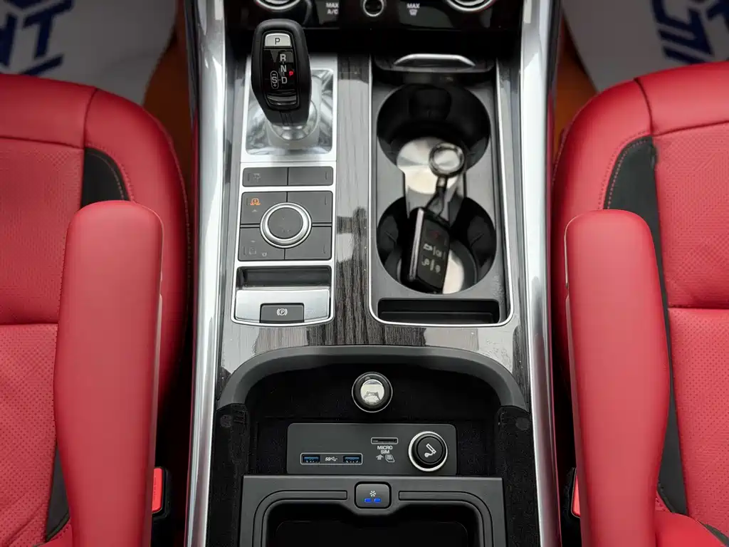 Land Rover Range Rover Sport 2023 — фото 16