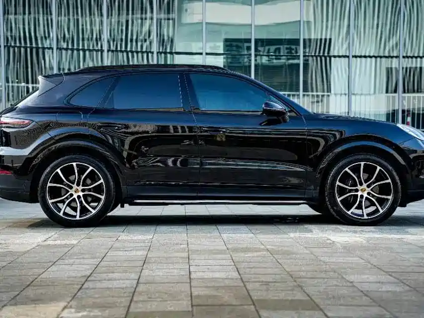 Porsche Cayenne 2022