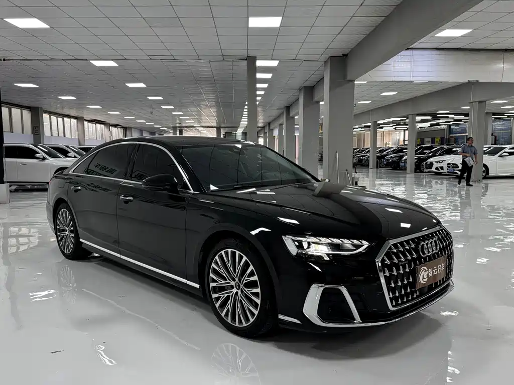 Audi A8 2025