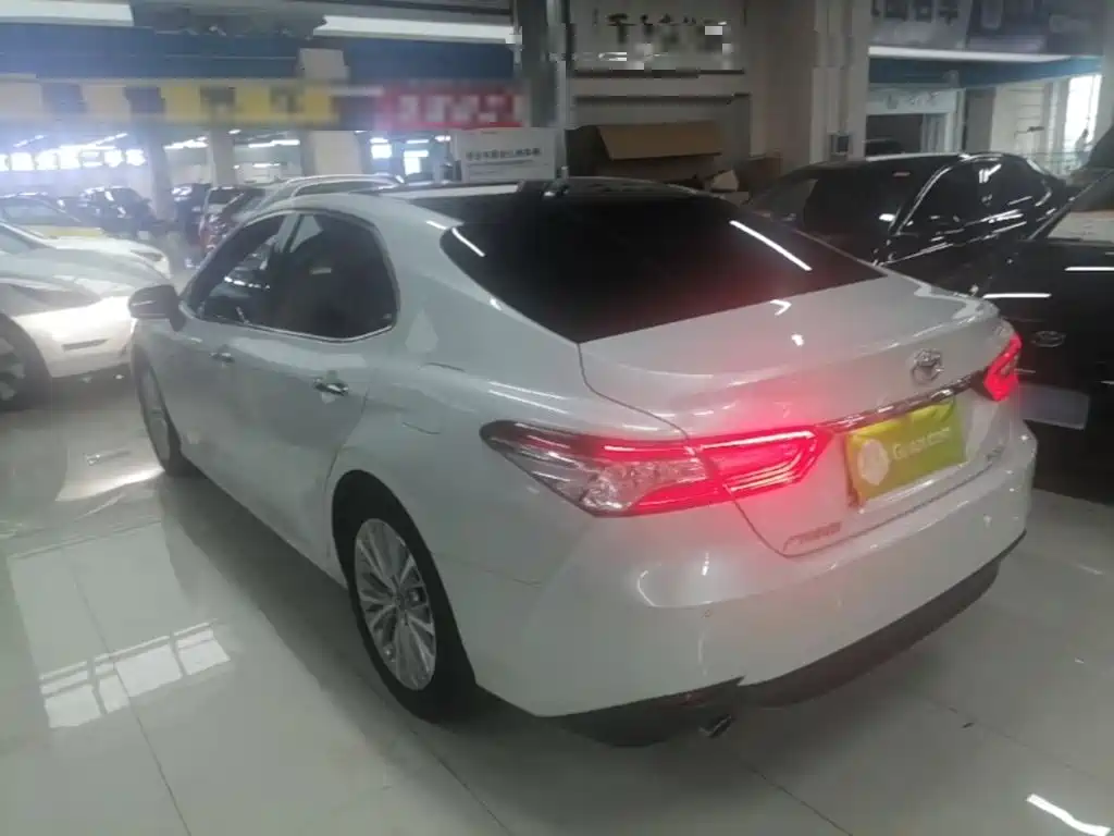Toyota Camry 2021