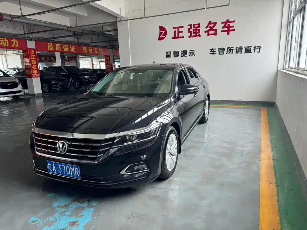Volkswagen Passat 2019 — фото 1