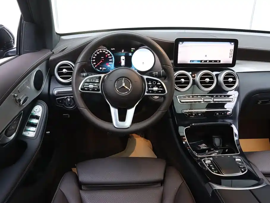 Mercedes-Benz GLC 2022 — фото 28