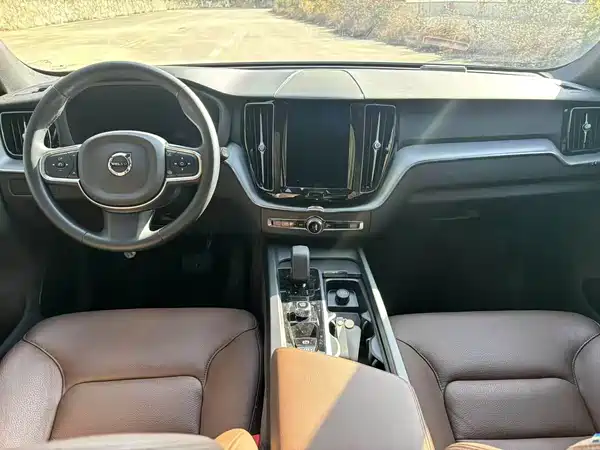Volvo XC60 2024