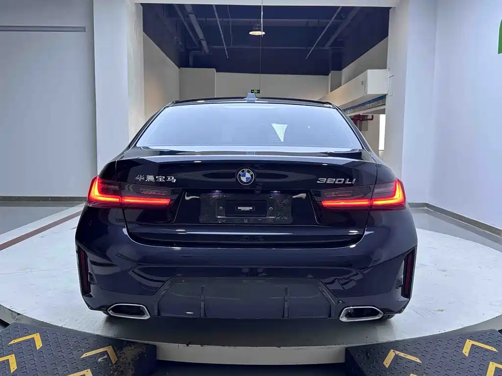 BMW 3 Series 2023