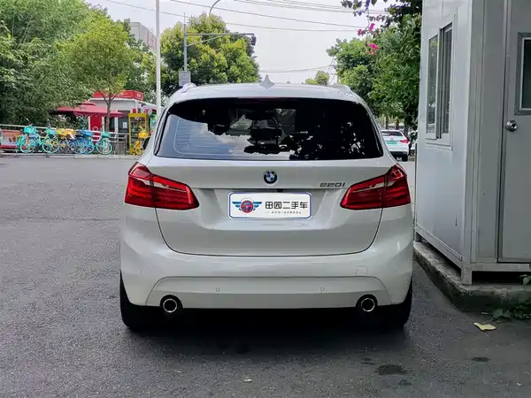 BMW 2 Series Station Wagon 2017