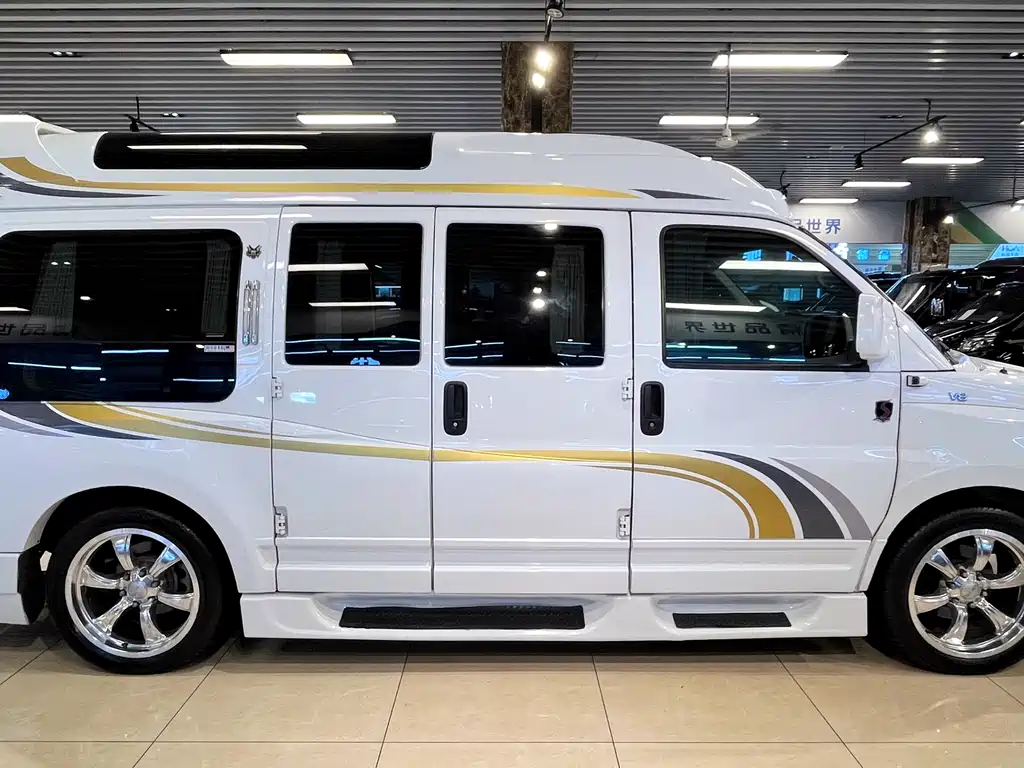GMC Savana 2015 — фото 8