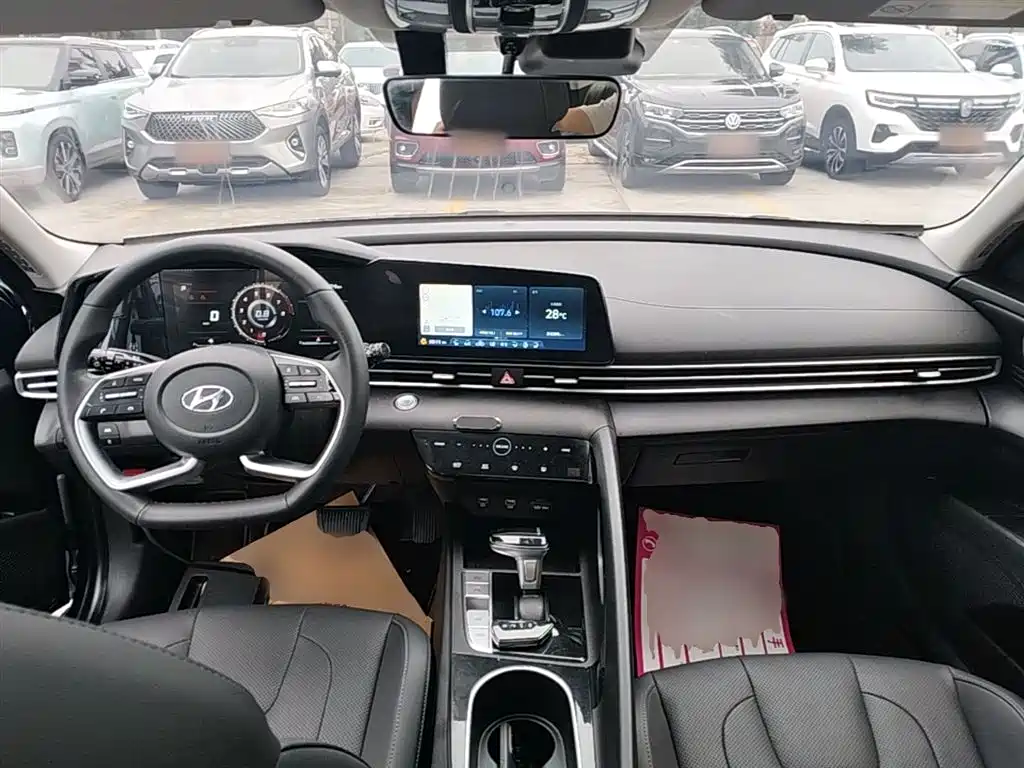Hyundai Elantra 2022 — фото 10