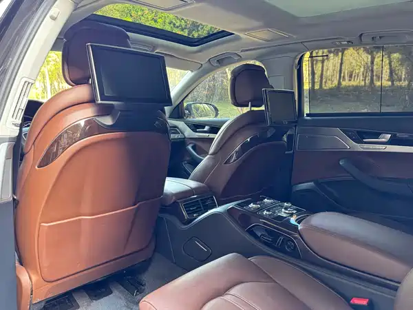 Audi A8 2013