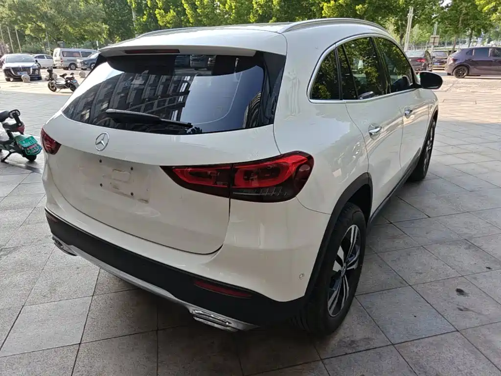 Mercedes-Benz GLA 2023 — фото 7