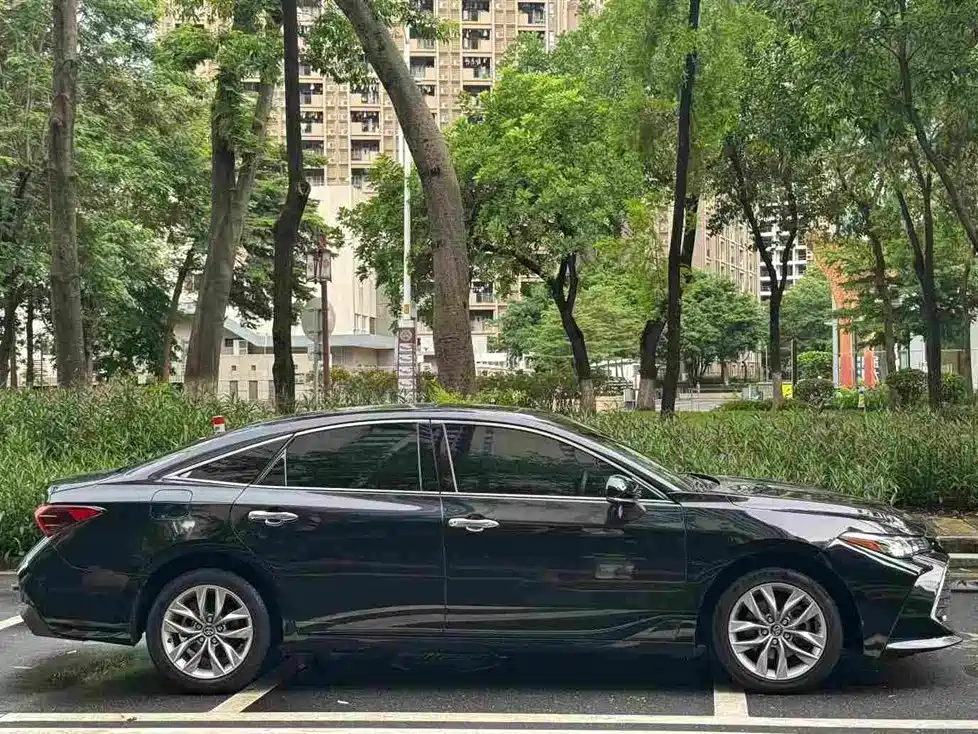 Toyota Avalon 2021