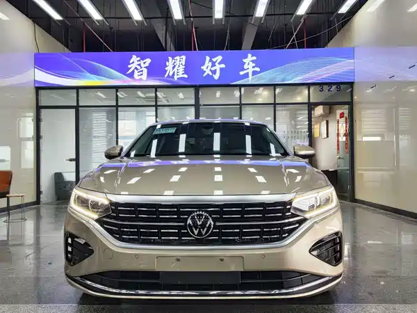Volkswagen Passat 2022