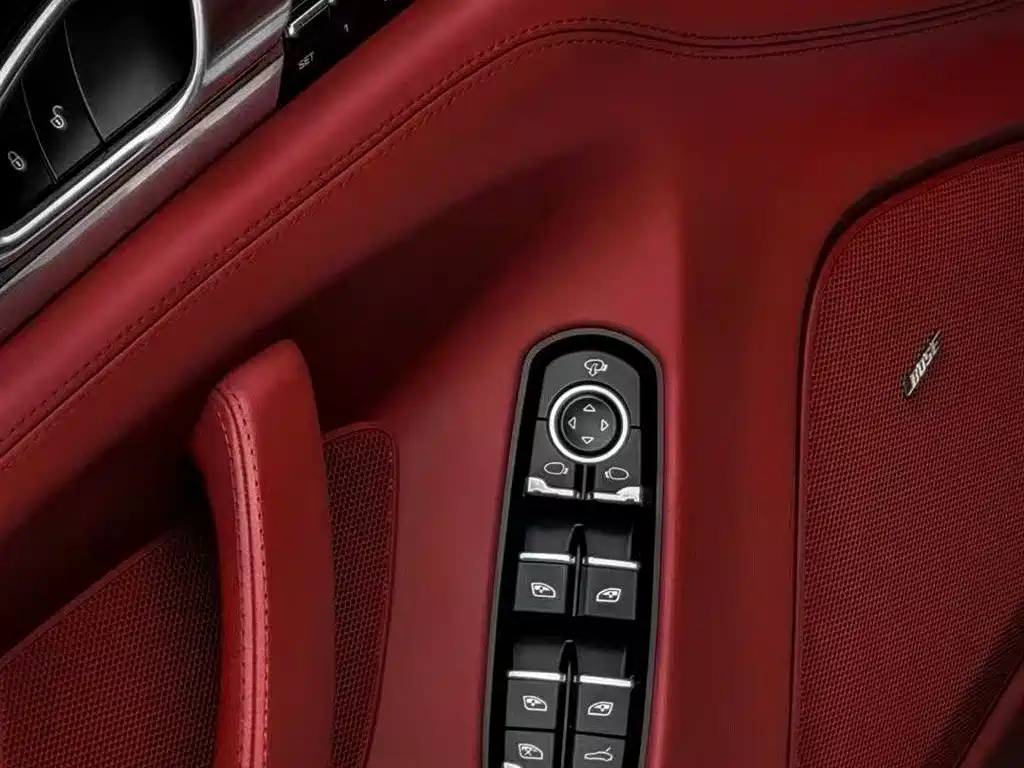 Porsche Panamera 2017 — фото 11