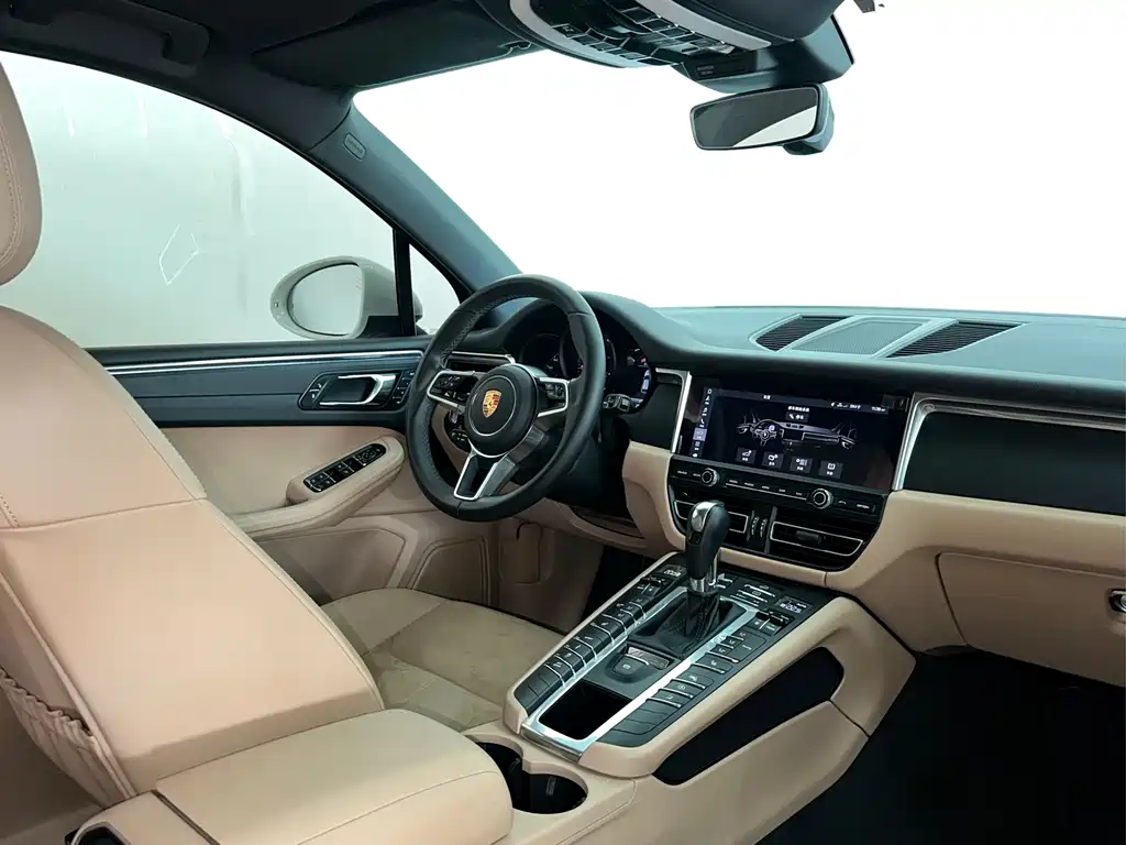Porsche Macan 2018 — фото 19