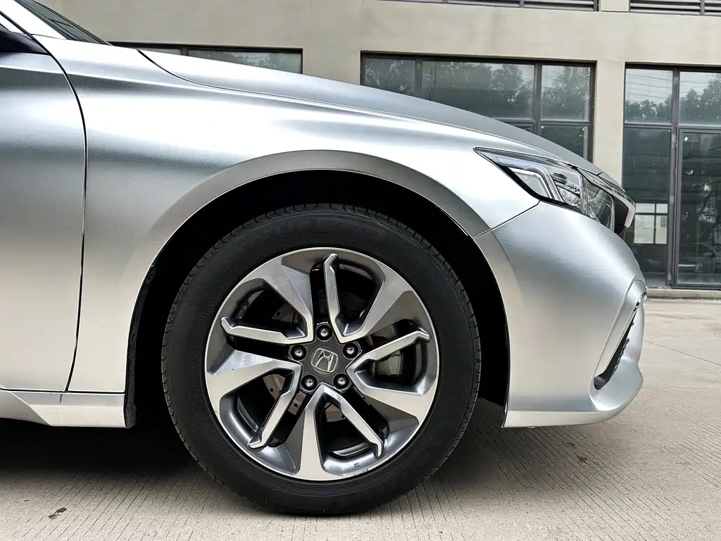 Honda Inspire 2019 — фото 10