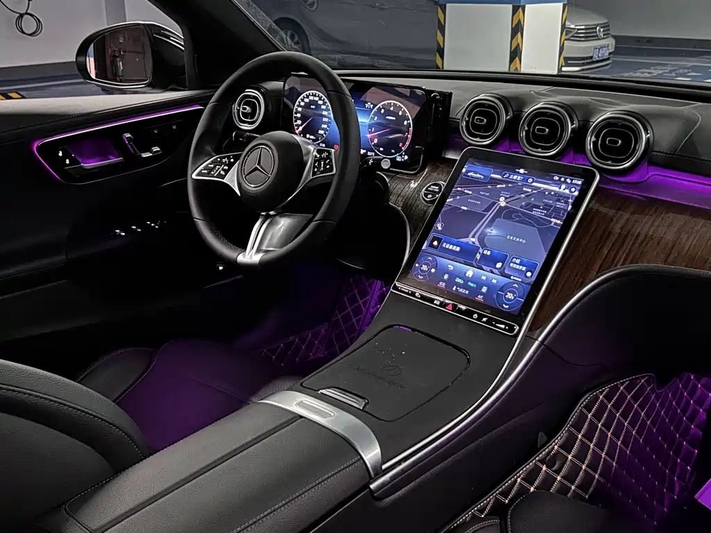 Mercedes-Benz C-Class 2024 — фото 12