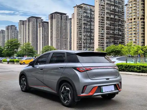 BYD Dolphin 2022