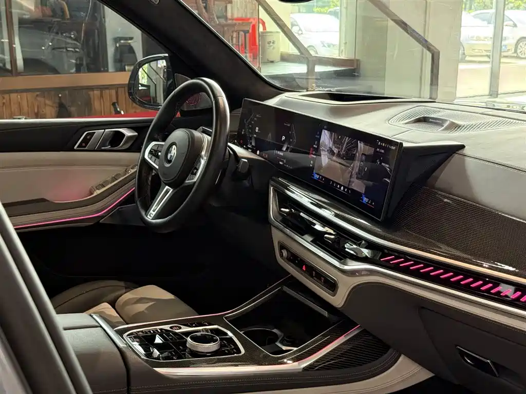 BMW X7 M60i 2023 — фото 23