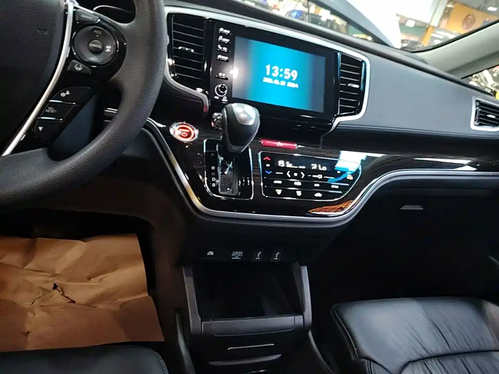 Honda Odyssey 2020 — фото 14