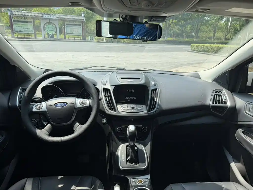 Ford Kuga 2015 — фото 13