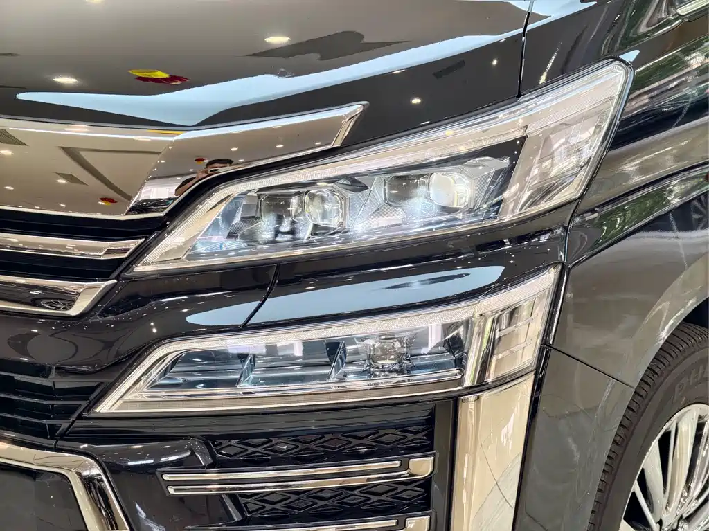 Toyota Vellfire 2022 — фото 22