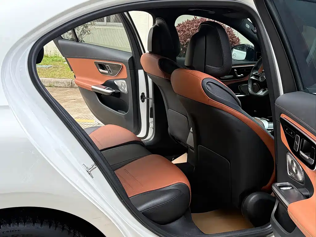 Mercedes-Benz C-Class 2022 — фото 10