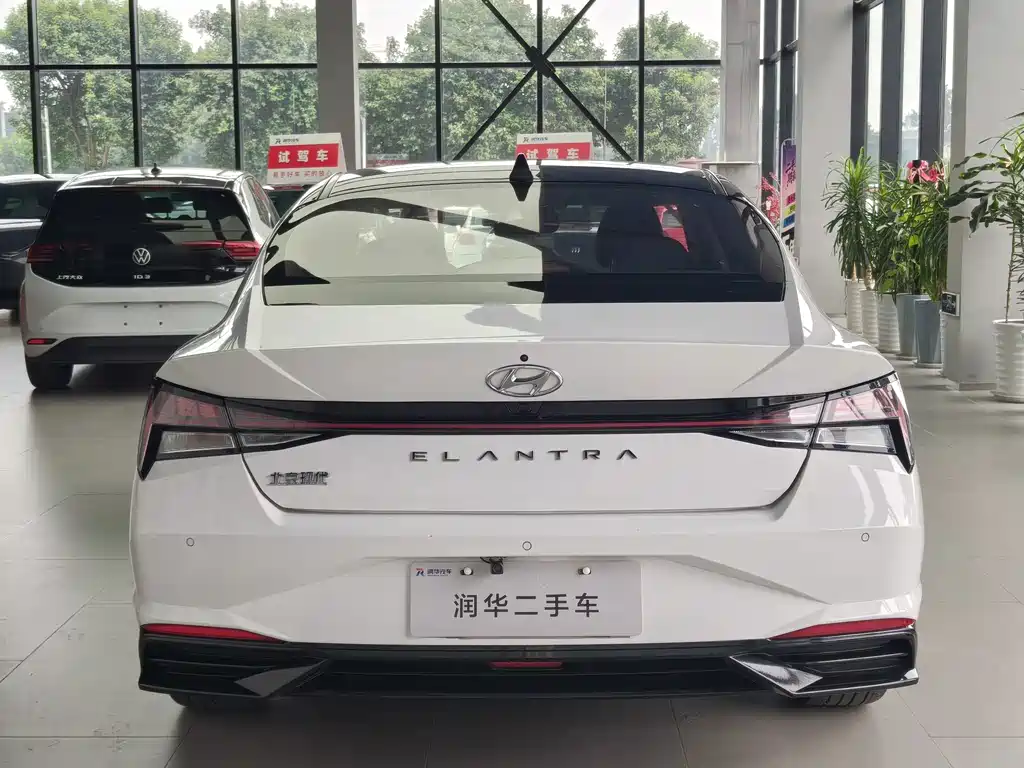 Hyundai Elantra 2021