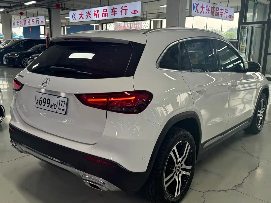 Mercedes-Benz GLA 2021