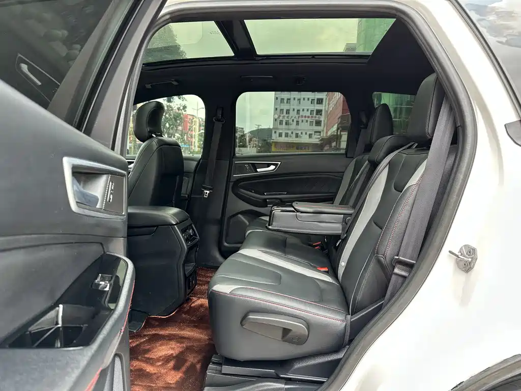 Ford Edge 2020 — фото 13